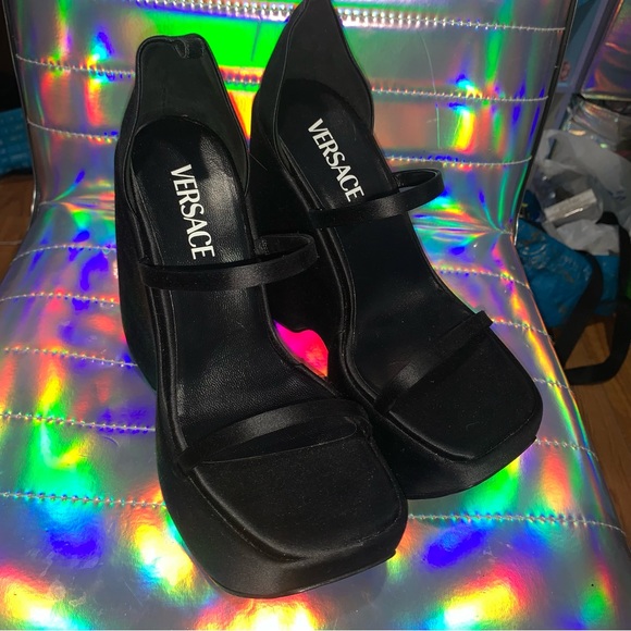 Versace Triplatform strappy 160mm sandals - Picture 11 of 13